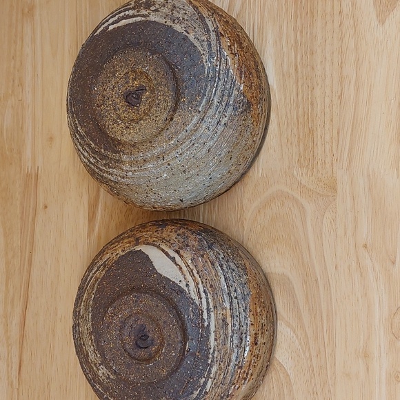 Signed Raku? POTTERY BOWLS BROWN UNUSED SET OF 2 - Picture 3 of 6